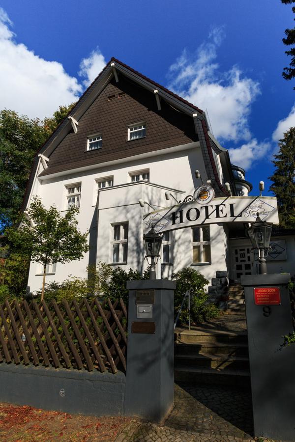 Hotel Landhaus Schlachtensee Berlim Exterior foto