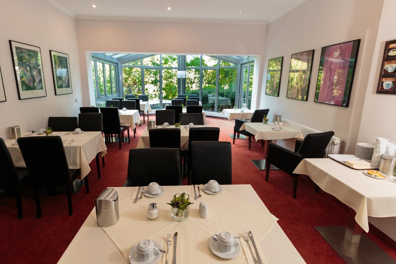 Hotel Landhaus Schlachtensee Berlim Exterior foto